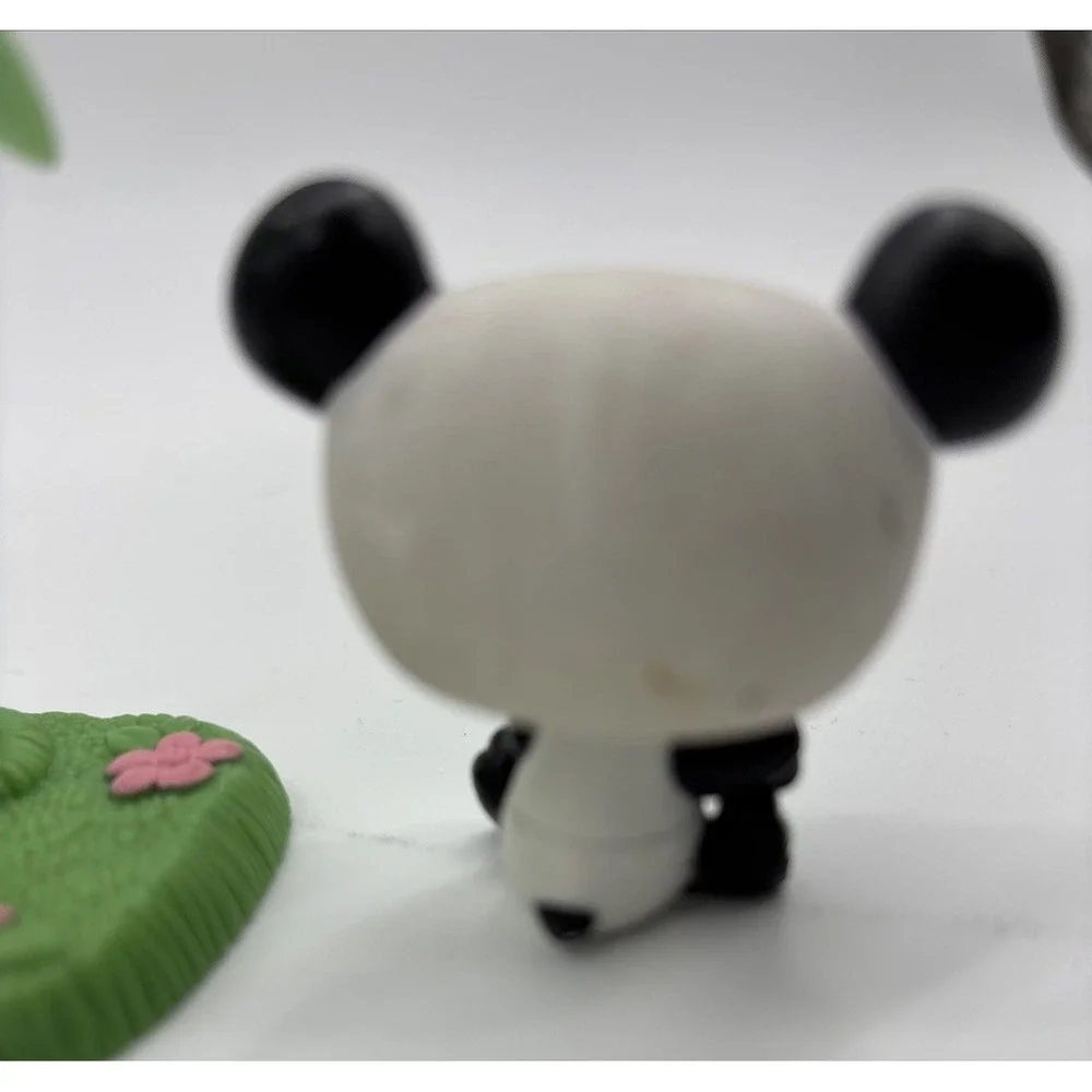 LPS Littlest Pet Shop Retired Pandas with Bamboo Tree‎ Two #90 All Included